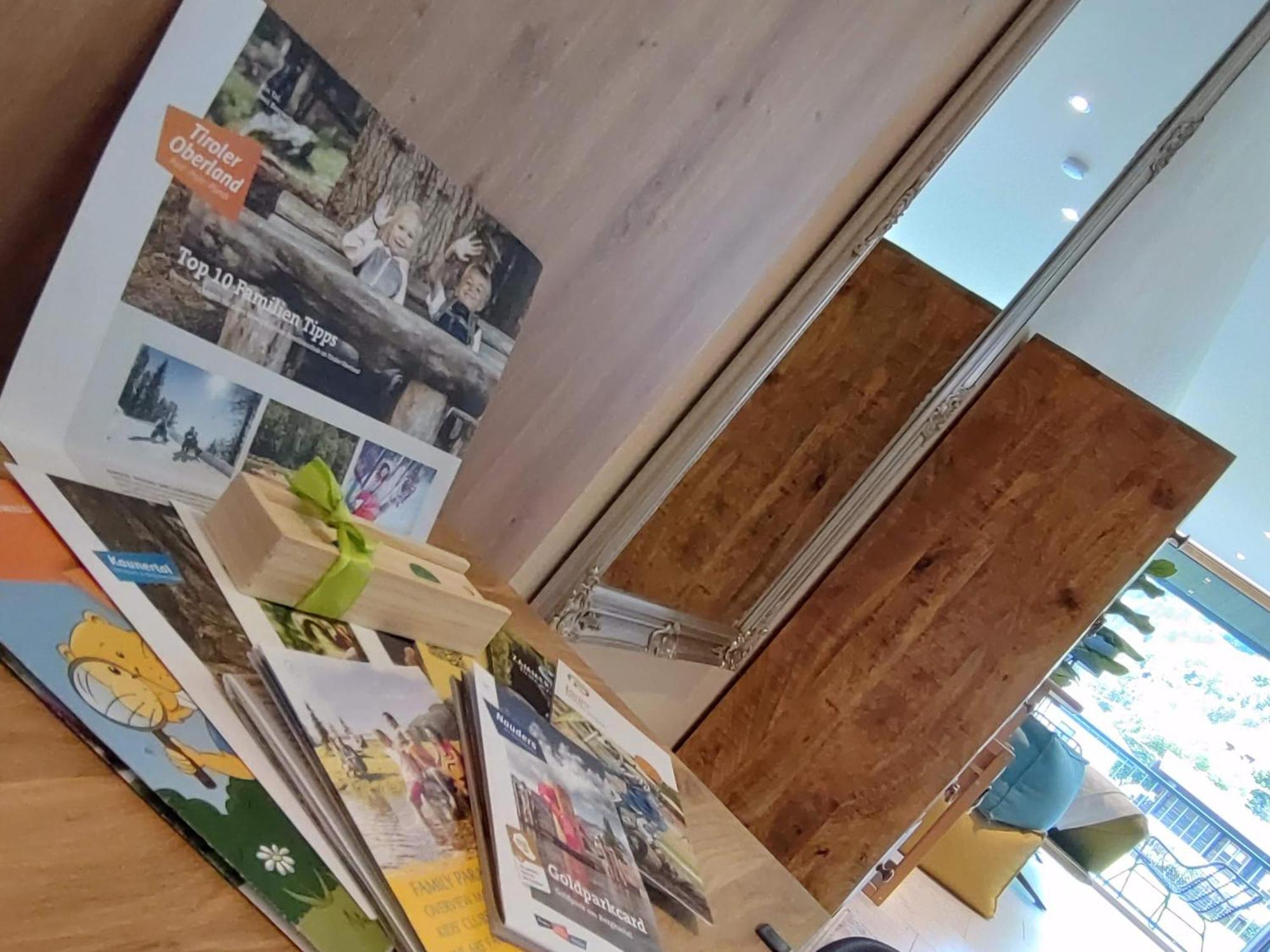 Aenna Apart Prutz Dış mekan fotoğraf